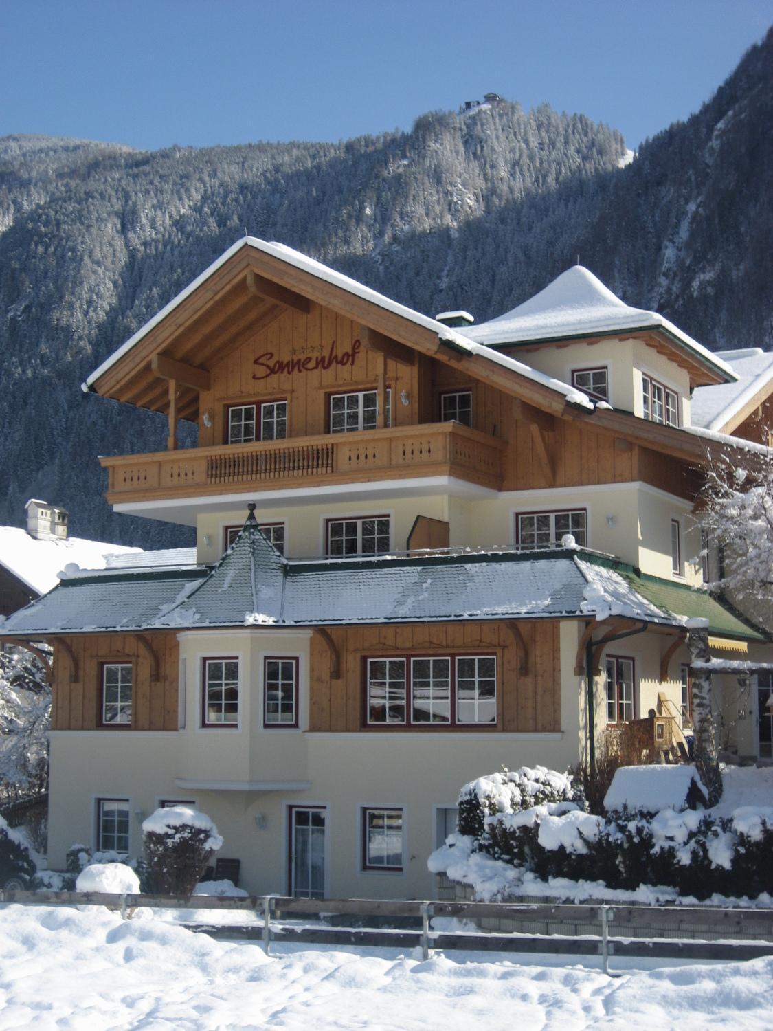 Apparthotel Sonnenhof Mayrhofen Exterior photo